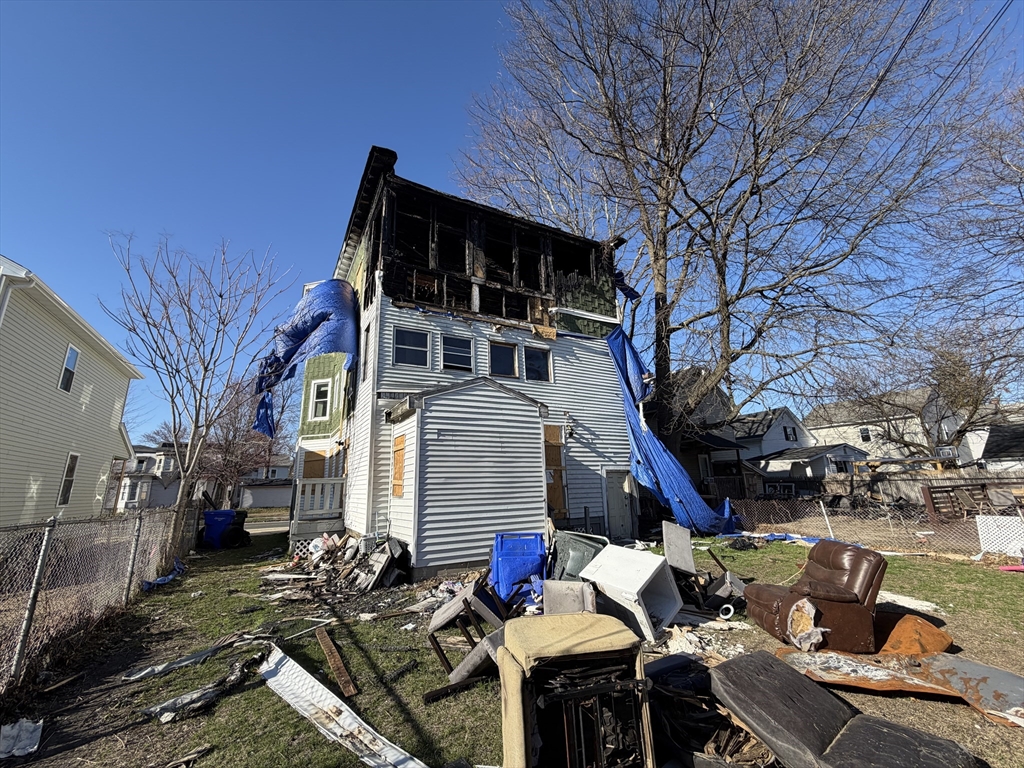 583 Union Street Springfield, MA 01109 - Photo 11 of 12