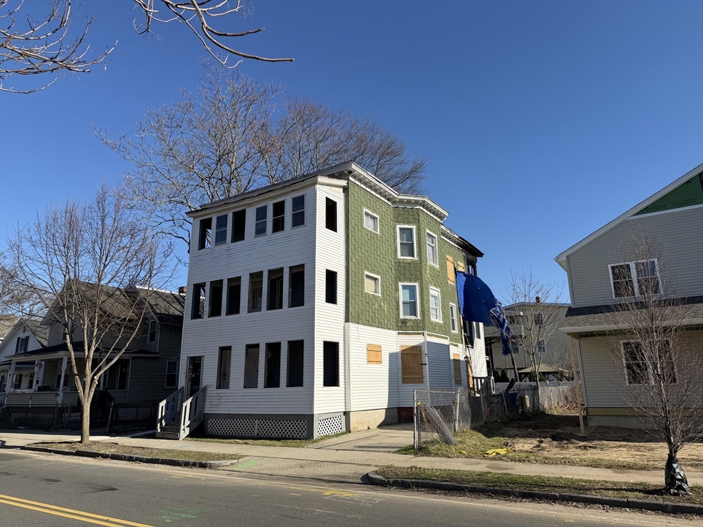 583 Union Street Springfield, MA 01109 - Photo 2 of 12