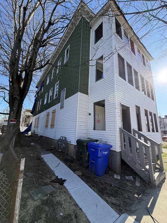 583 Union Street Springfield, MA 01109 - Photo 6 of 12