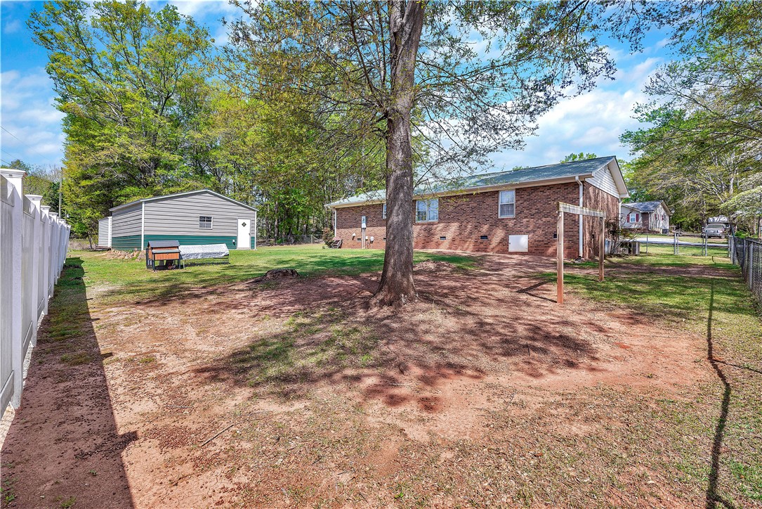 303 Meadow Drive Seneca, SC 29678 - Photo 25 of 31