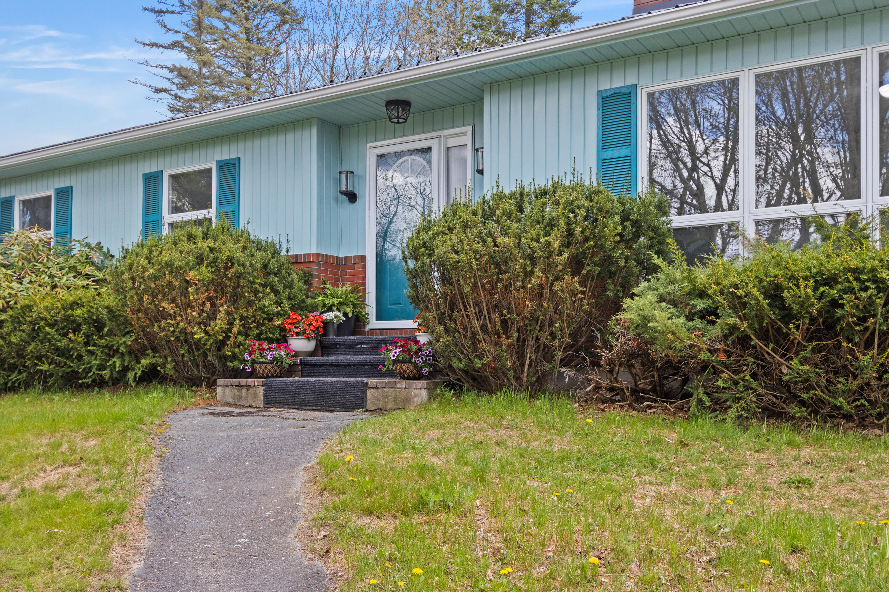 18 Martin Heights Raymond, ME 04071 - Photo 6 of 81 20260507LB-71005