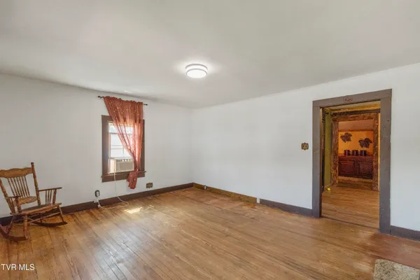 $170,000 | 413 East Bernard Avenue, Greeneville, TN 37745