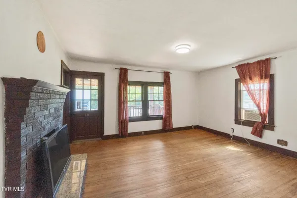 $170,000 | 413 East Bernard Avenue, Greeneville, TN 37745