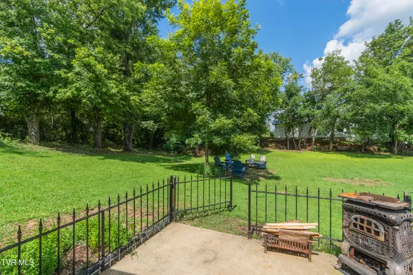 $170,000 | 413 East Bernard Avenue, Greeneville, TN 37745