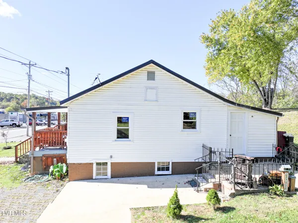 $170,000 | 413 East Bernard Avenue, Greeneville, TN 37745