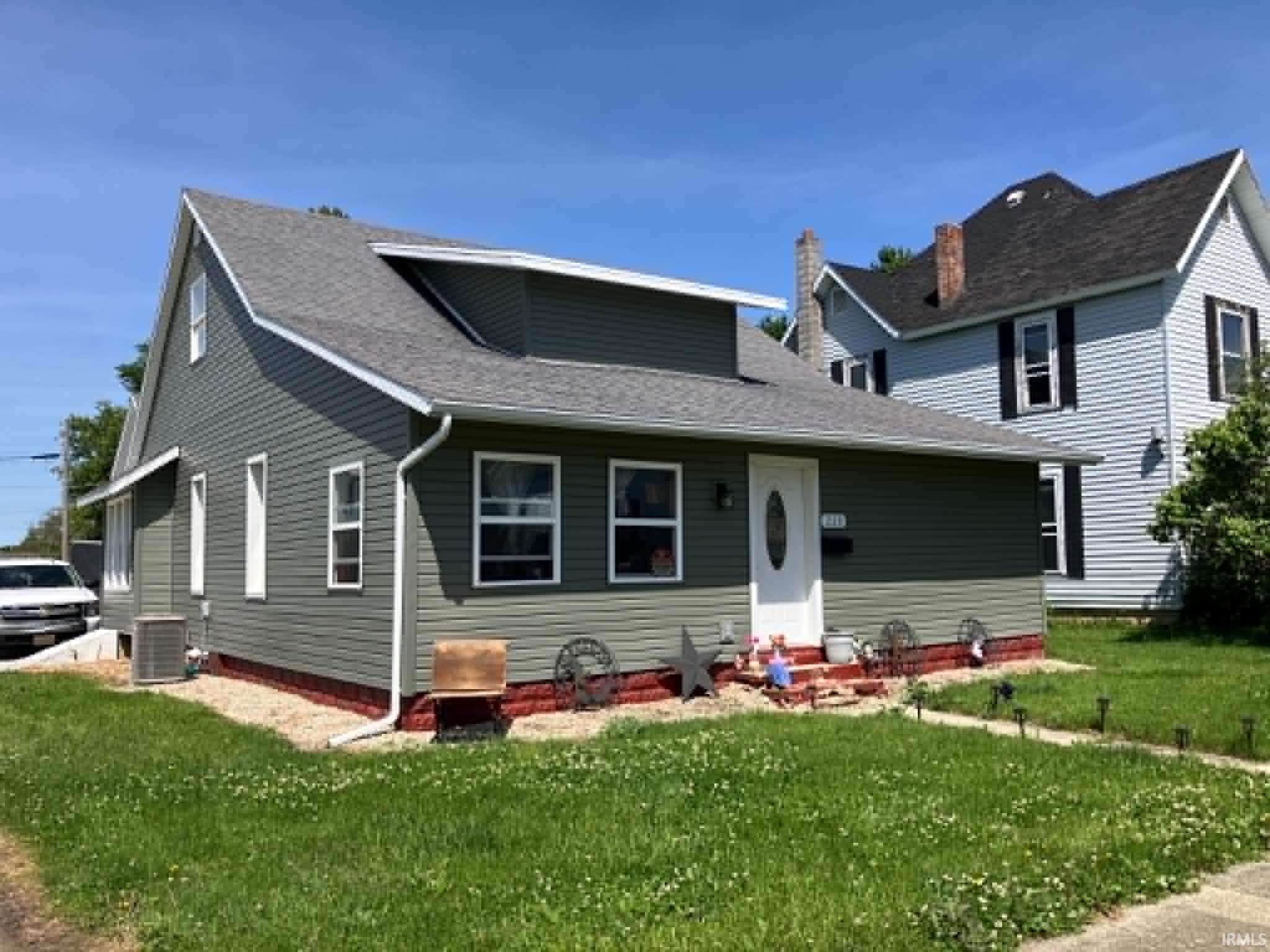 228 East Commerce Street Dunkirk, IN 47336 - Photo 2 of 33