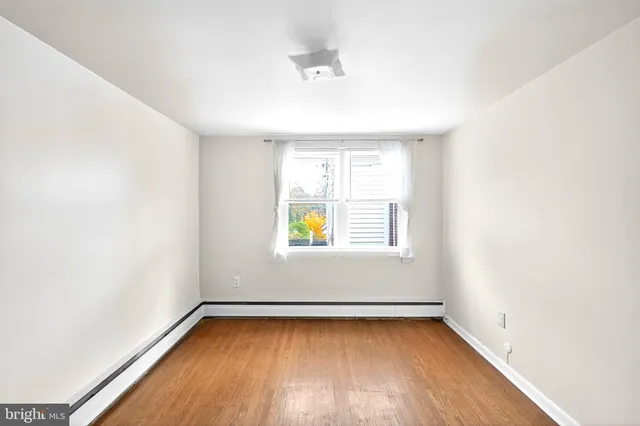 $1,300 | 514 Seville Street, Unit 4, Philadelphia, PA 19128
