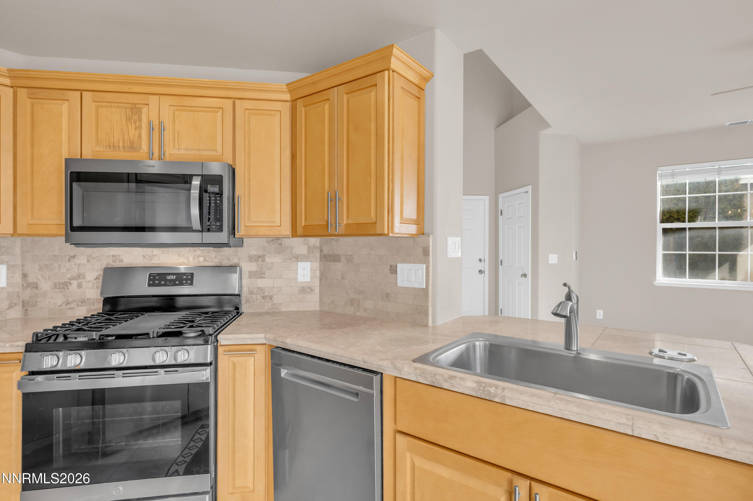 5722 Golden Eagle Drive Reno, NV 89523 - Photo 9 of 33 12_img_1373