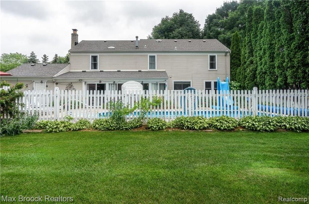 36186 Fredericksburg Road Farmington Hills, MI 48331 - Photo 29 of 38
