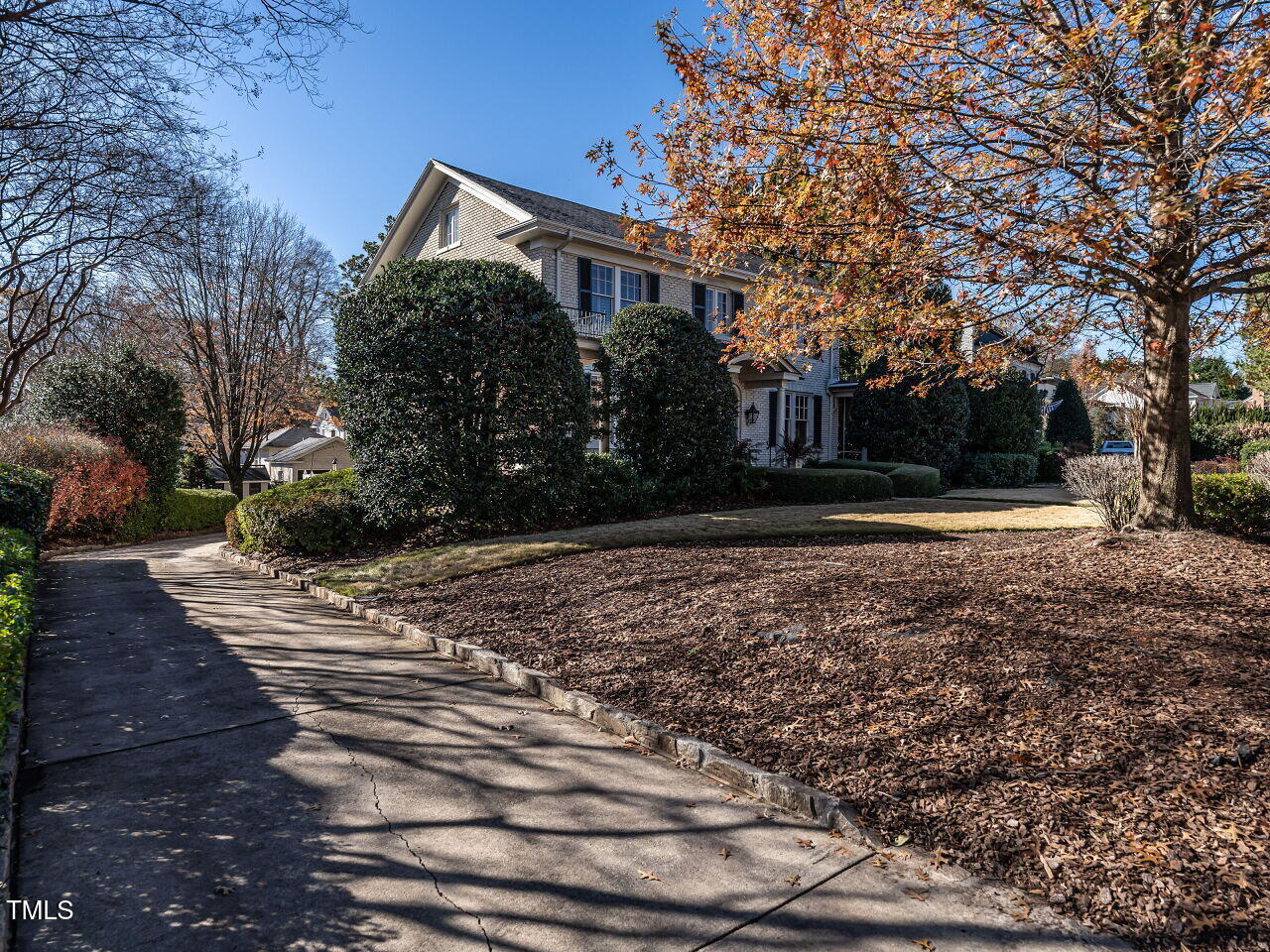921 Vance Street Raleigh, NC 27608 - Photo 3 of 33 003-1280x960-front