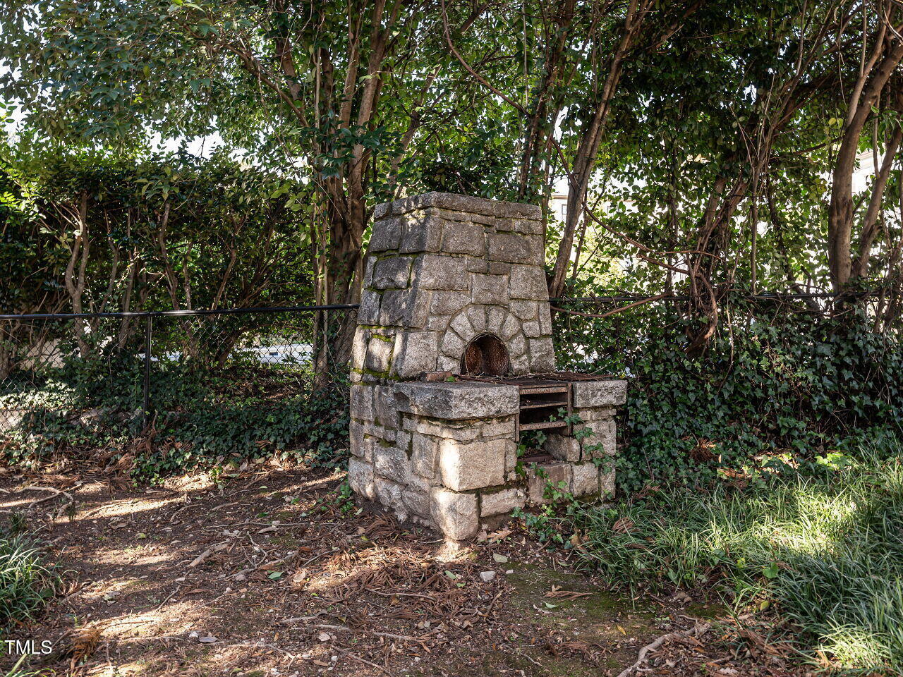 921 Vance Street Raleigh, NC 27608 - Photo 32 of 33 032-1280x960-backyard