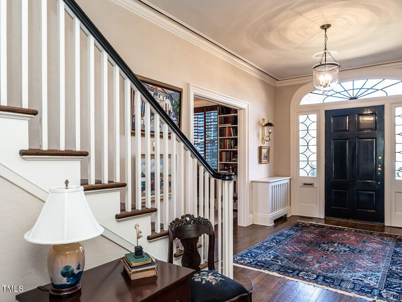 921 Vance Street Raleigh, NC 27608 - Photo 5 of 33 005-1280x960-foyer
