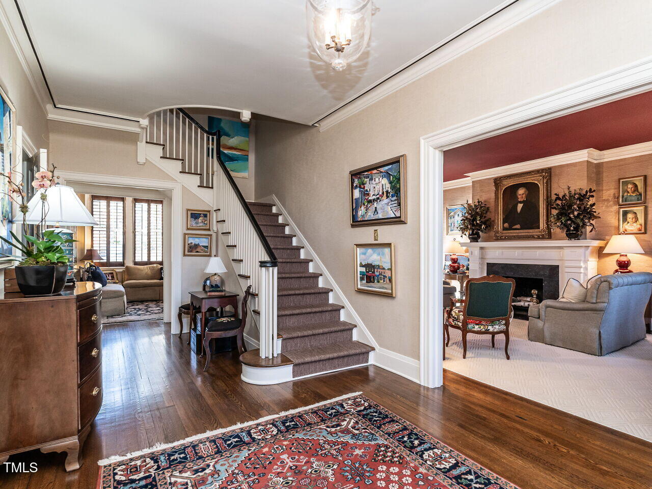 921 Vance Street Raleigh, NC 27608 - Photo 6 of 33 006-1280x960-foyer