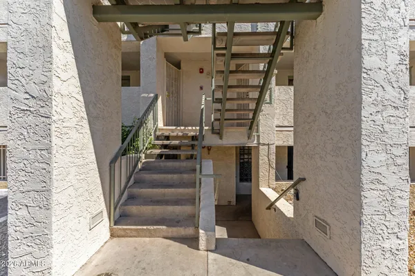 $230,000 | 214 East Ruth Avenue, Unit 109, Phoenix, AZ 85020