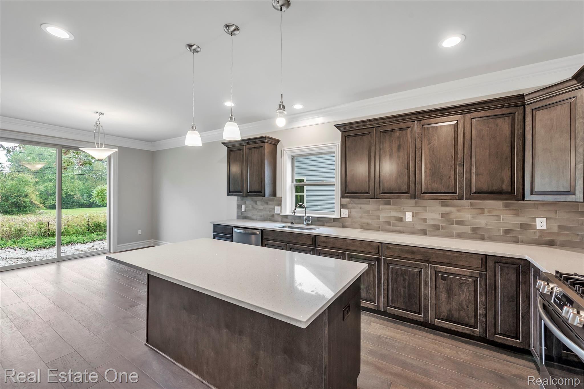 3847 Dearborn Avenue Rochester, MI 48309 - Photo 11 of 25 3847-Dearborn-Ave-Rochester-Hills-48309-WindowStill-Real-Estate-Photography-11.jpg
