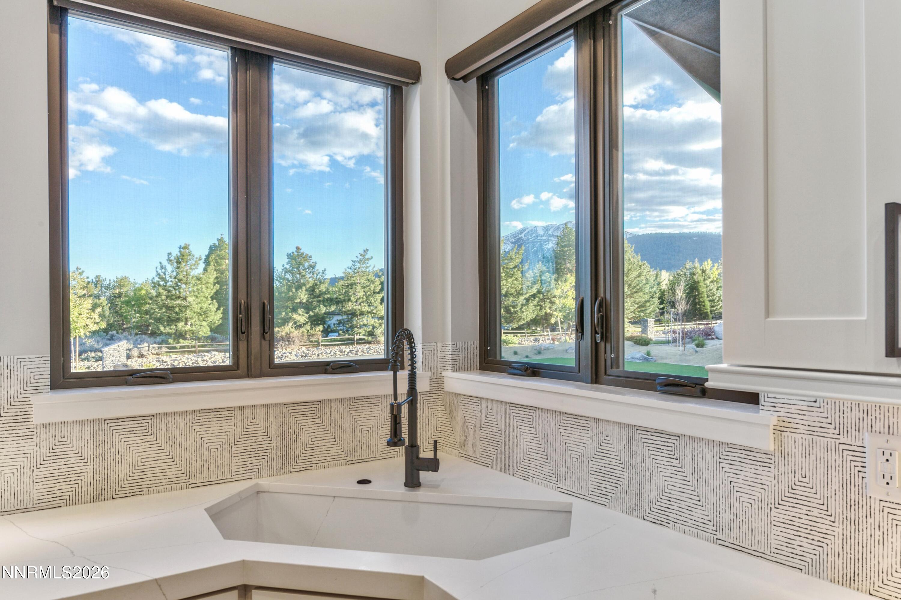 5375 Mountain Creek Road Reno, NV 89511 - Photo 10 of 62 a43