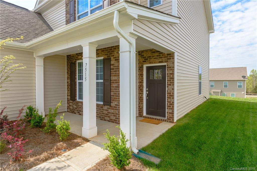 7515 Hamilton Bridge Road, Unit 118 Charlotte, NC 28278 - Photo 3 of 20 Gallery Image 3