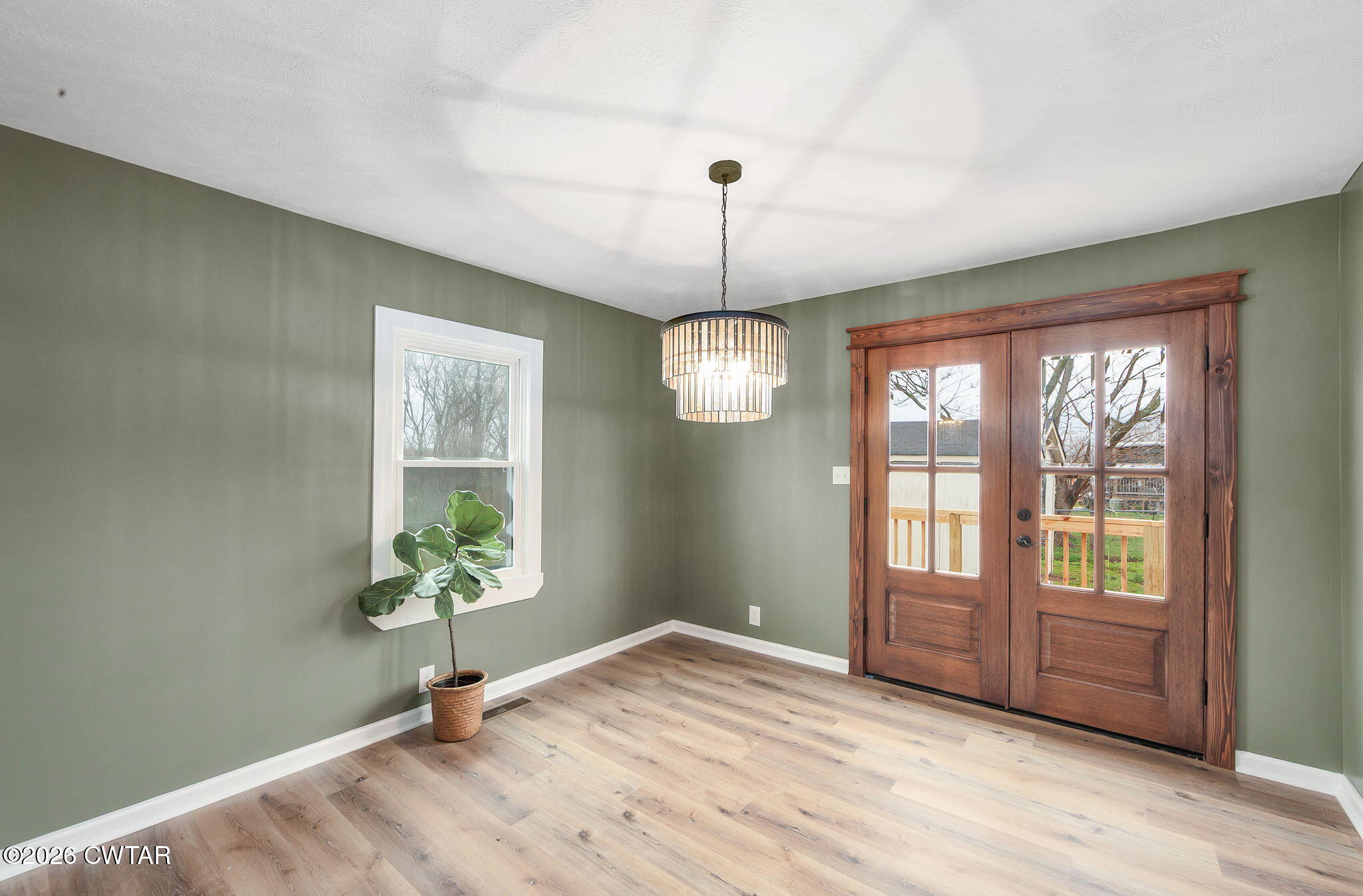 28 Mt Orange Road Trenton, TN 38382 - Photo 12 of 31 a view of an empty room with a window