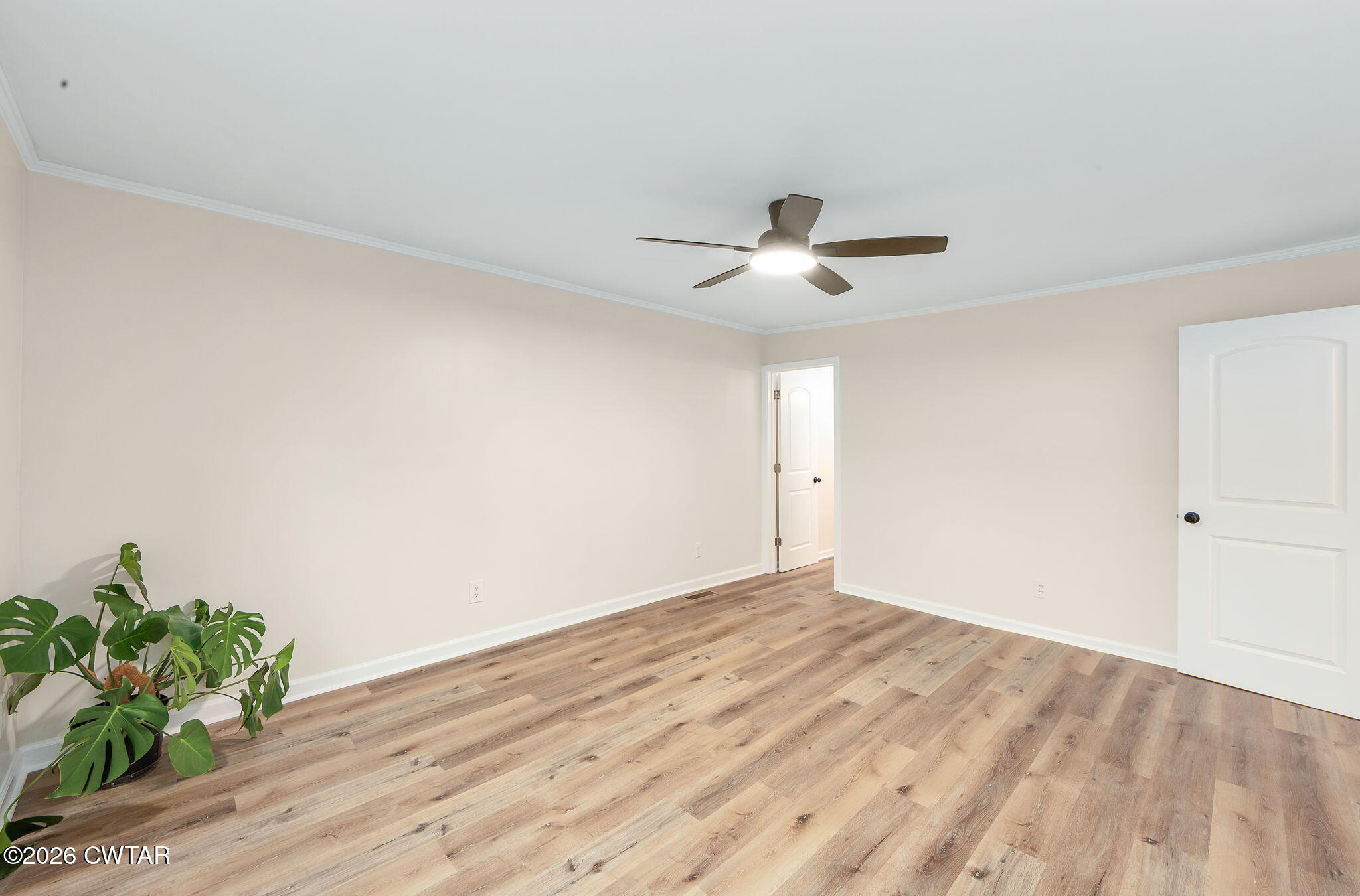 28 Mt Orange Road Trenton, TN 38382 - Photo 20 of 31 a view of an empty room with wooden floor