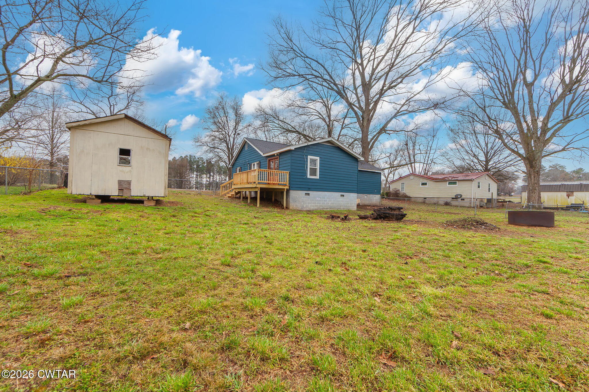 28 Mt Orange Road Trenton, TN 38382 - Photo 27 of 31 a view of a house with a yard covered with trees