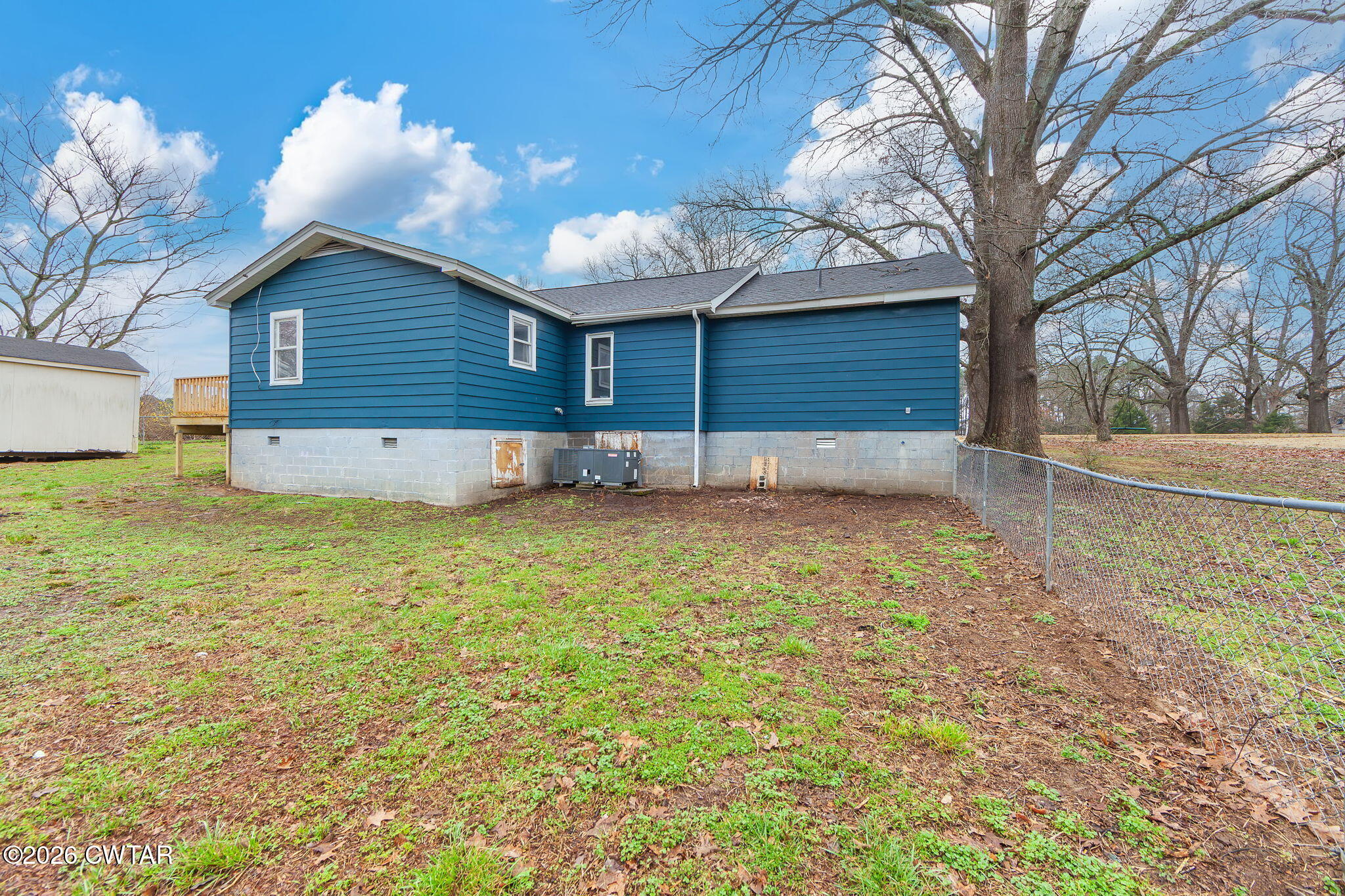28 Mt Orange Road Trenton, TN 38382 - Photo 29 of 31 a view of a house with a yard and a large tree