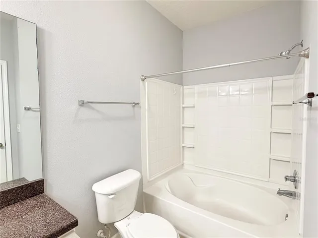 $1,700 | 4802 51st Street West, Unit 106, Bradenton, FL 34210