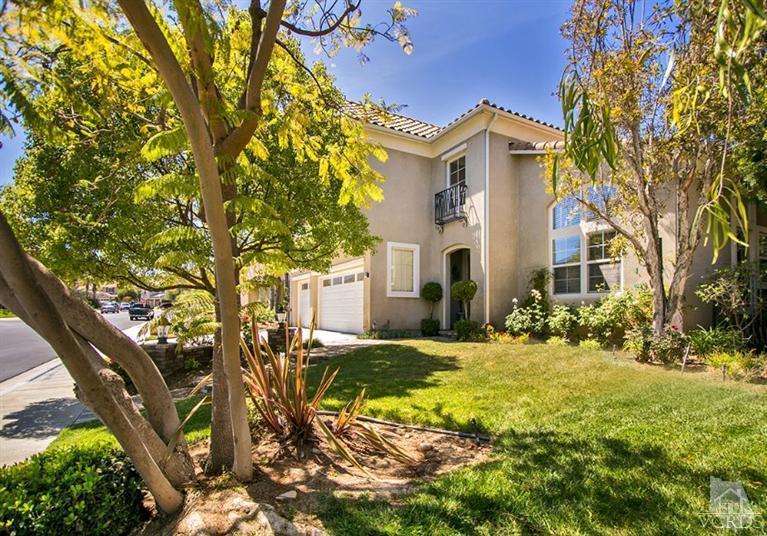 239 Knoll Ridge Road Simi Valley, CA 93065 - Photo 3 of 61 a front view of a house with a yard