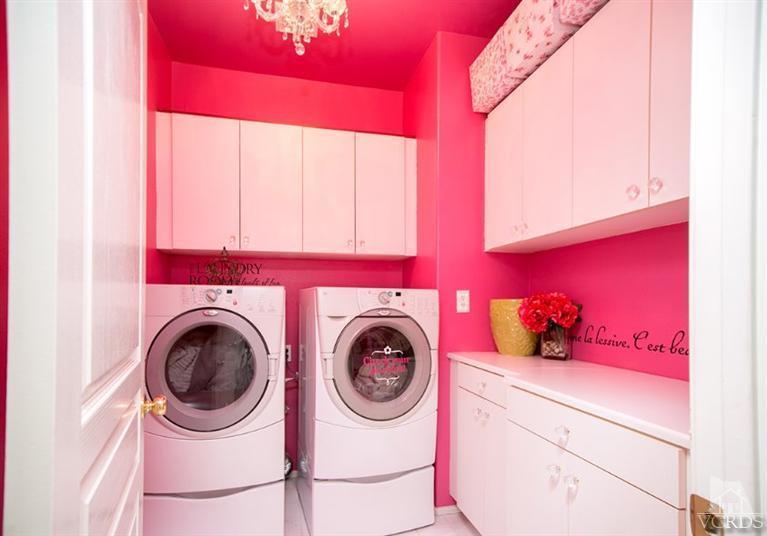 239 Knoll Ridge Road Simi Valley, CA 93065 - Photo 41 of 61 a utility room with dryer and washer