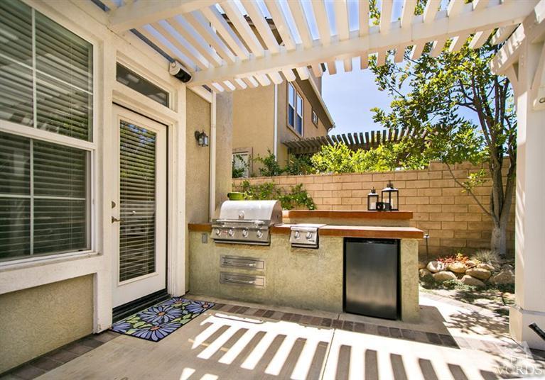 239 Knoll Ridge Road Simi Valley, CA 93065 - Photo 44 of 61 a view of outdoor space stove and kitchen view