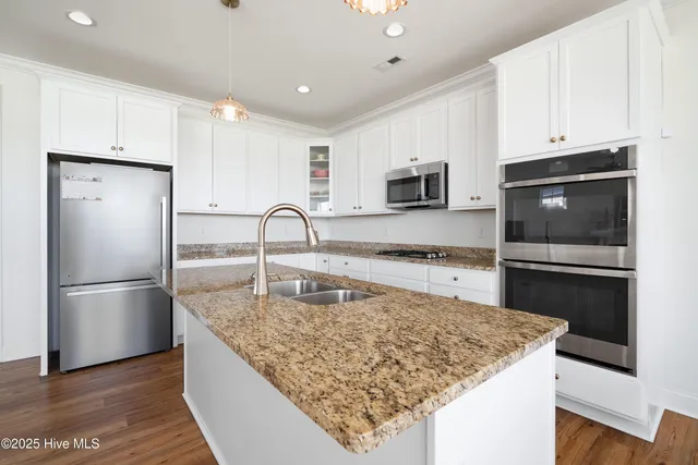 $585,000 | 300 Farmstead Loop, Moyock, NC 27958