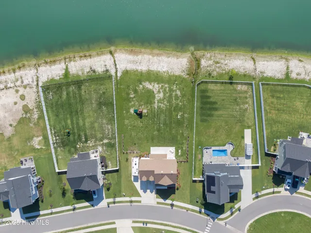 $585,000 | 300 Farmstead Loop, Moyock, NC 27958