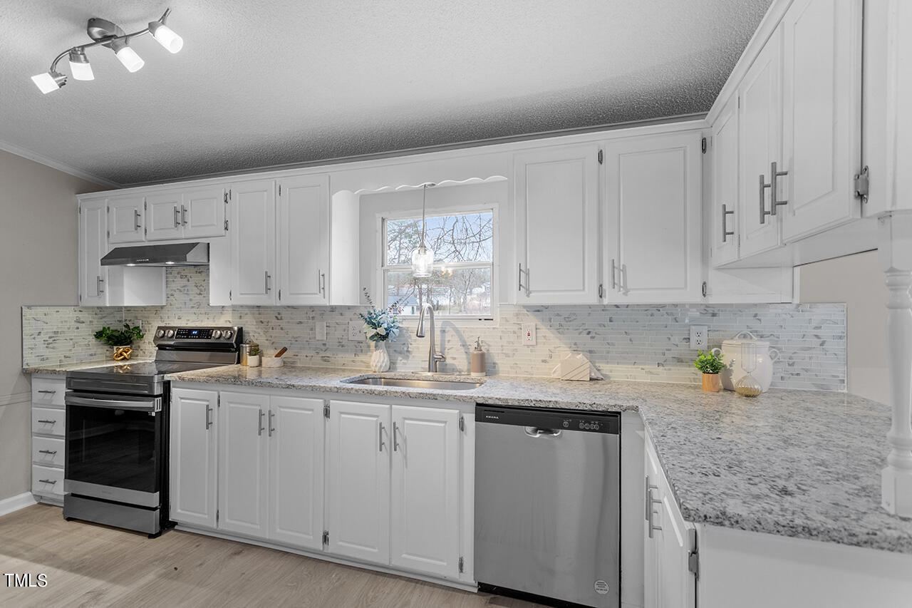 49 Ashley Court Spring Lake, NC 28390 - Photo 11 of 27 49 Ashley Ct_21