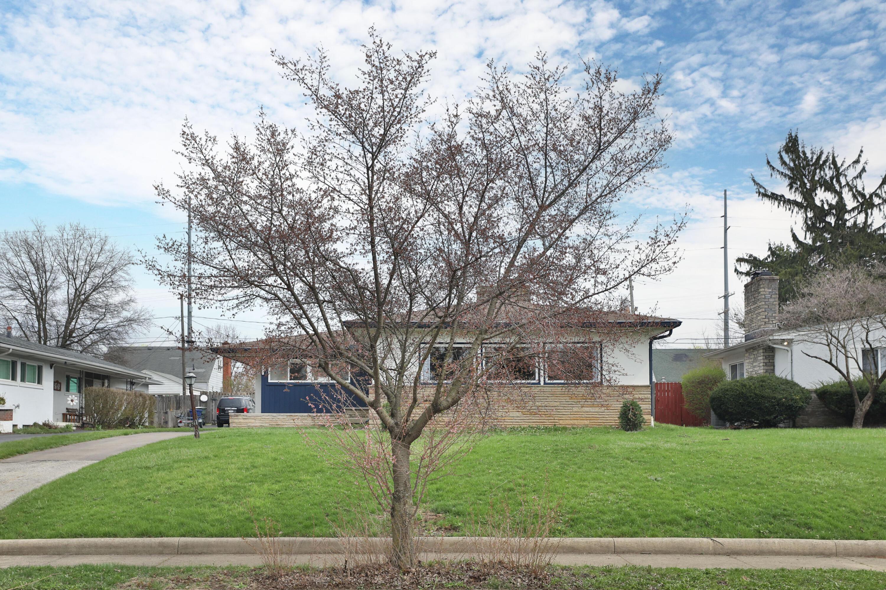 Rare opportunity to own a Mid-Century modern home with an attached garage in Central Eastmoor