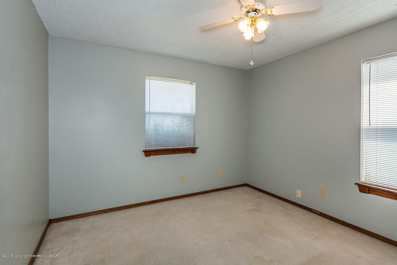 8202 Santa Fe Trail Amarillo, TX 79110 - Photo 15 of 23 Second Bedroom
