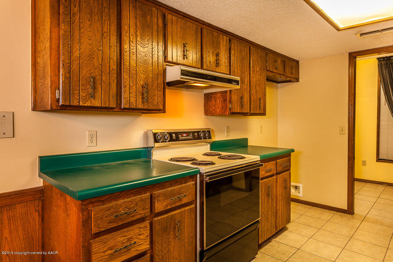 8202 Santa Fe Trail Amarillo, TX 79110 - Photo 9 of 23 Kitchen