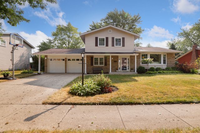 525 North Rohlwing Road Palatine, IL 60074 - Photo 1 of 38 Gallery Image 1