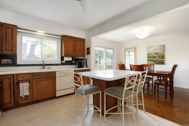 525 North Rohlwing Road Palatine, IL 60074 - Photo 11 of 38 Gallery Image 11