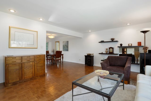 525 North Rohlwing Road Palatine, IL 60074 - Photo 8 of 38 Gallery Image 8