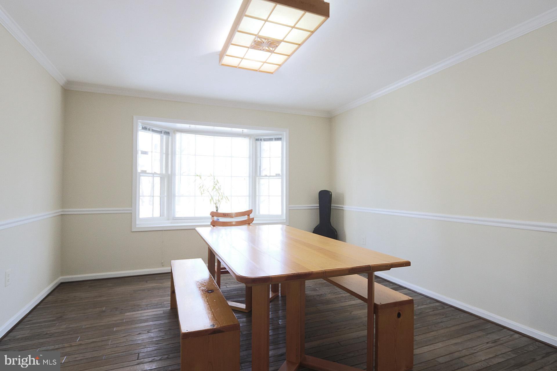 10129 Red Spruce Road Fairfax, VA 22032 - Photo 13 of 26 Dining