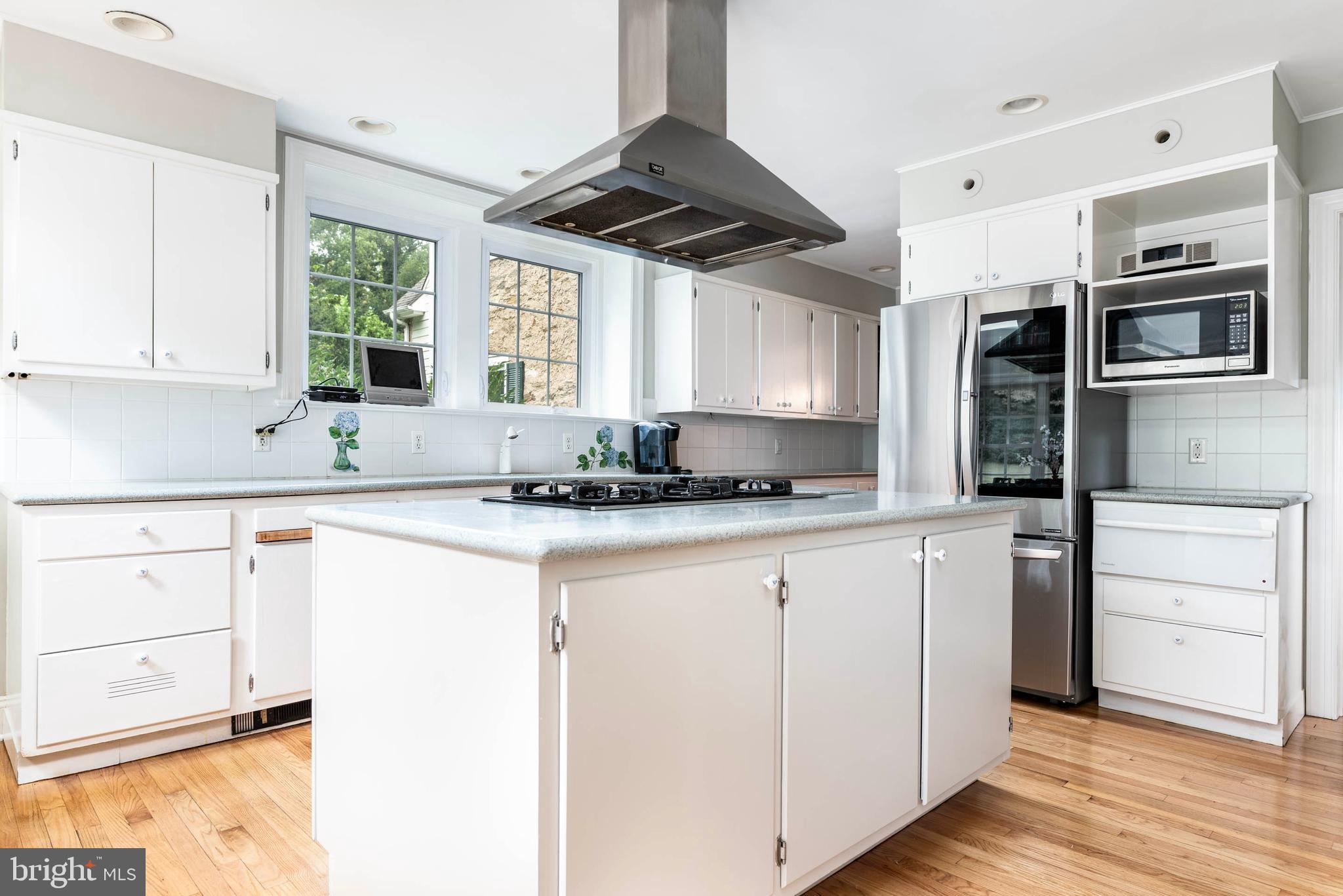 795 Harrison Road Villanova, PA 19085 - Photo 14 of 55 Updated Kitchen w/ stainless steel appliances