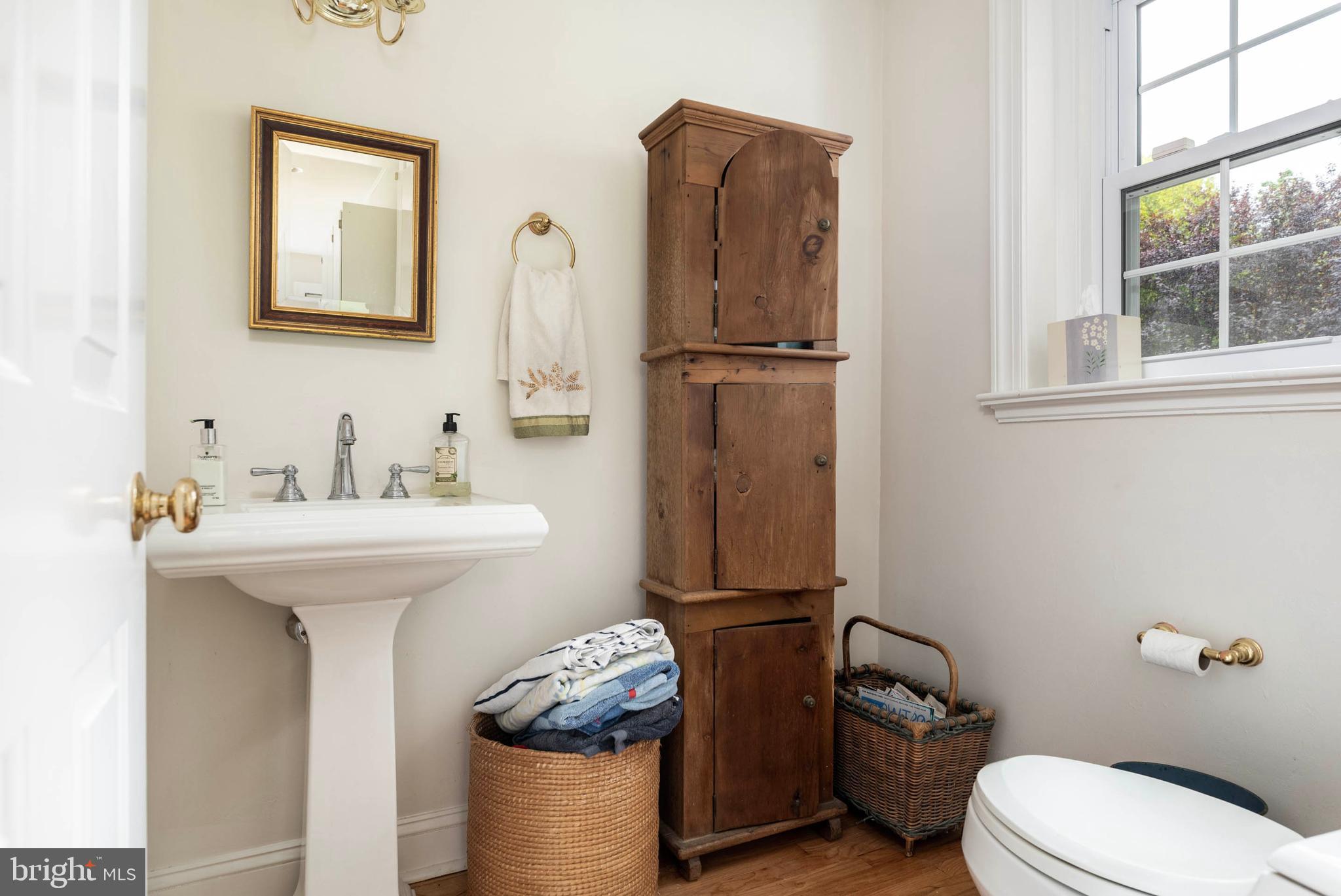 795 Harrison Road Villanova, PA 19085 - Photo 23 of 55 2nd Powder Room