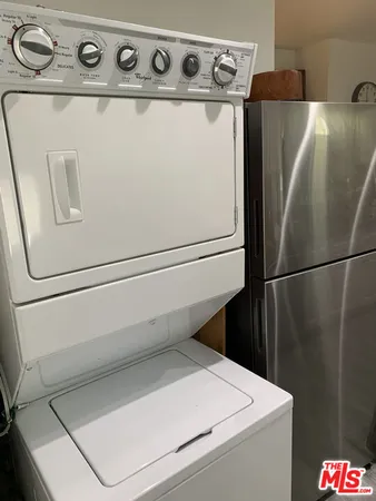 $3,100 | 831 Wilcox Avenue, Los Angeles, CA 90038