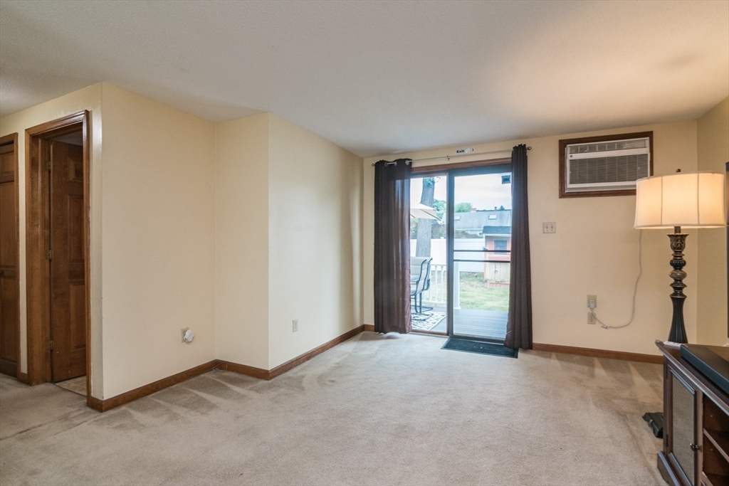 223 Mazarin Street Springfield, MA 01151 - Photo 10 of 32