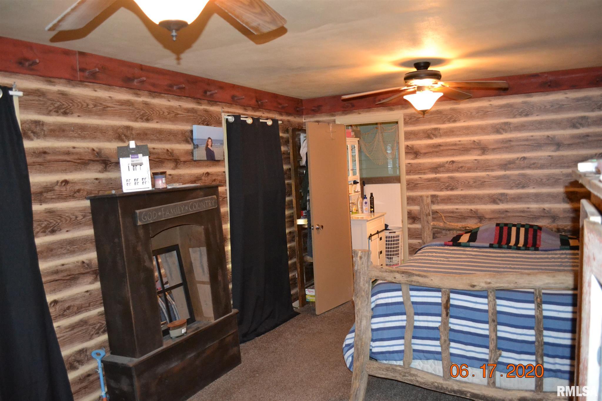9676 East Bakerville Road Mount Vernon, IL 62864 - Photo 17 of 23 Gallery Image 17