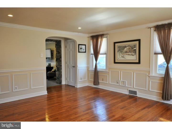 49 Greenhill Road Springfield, PA 19064 - Photo 13 of 25 Living Room