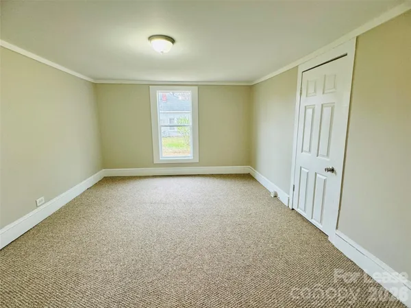 $1,500 | 508 Elm Avenue, Mount Holly, NC 28120