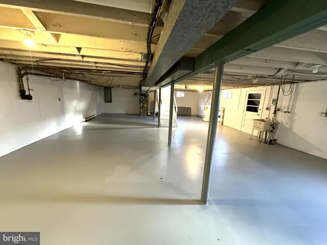 a view of a indoor garage