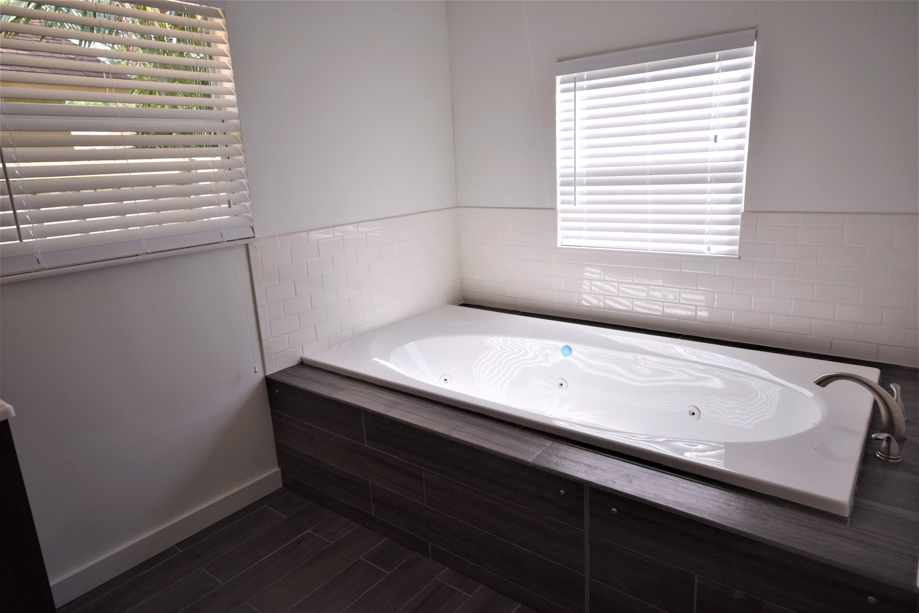 516 Northwest 55th Terrace Boca Raton, FL 33487 - Photo 28 of 39 DSC_4406