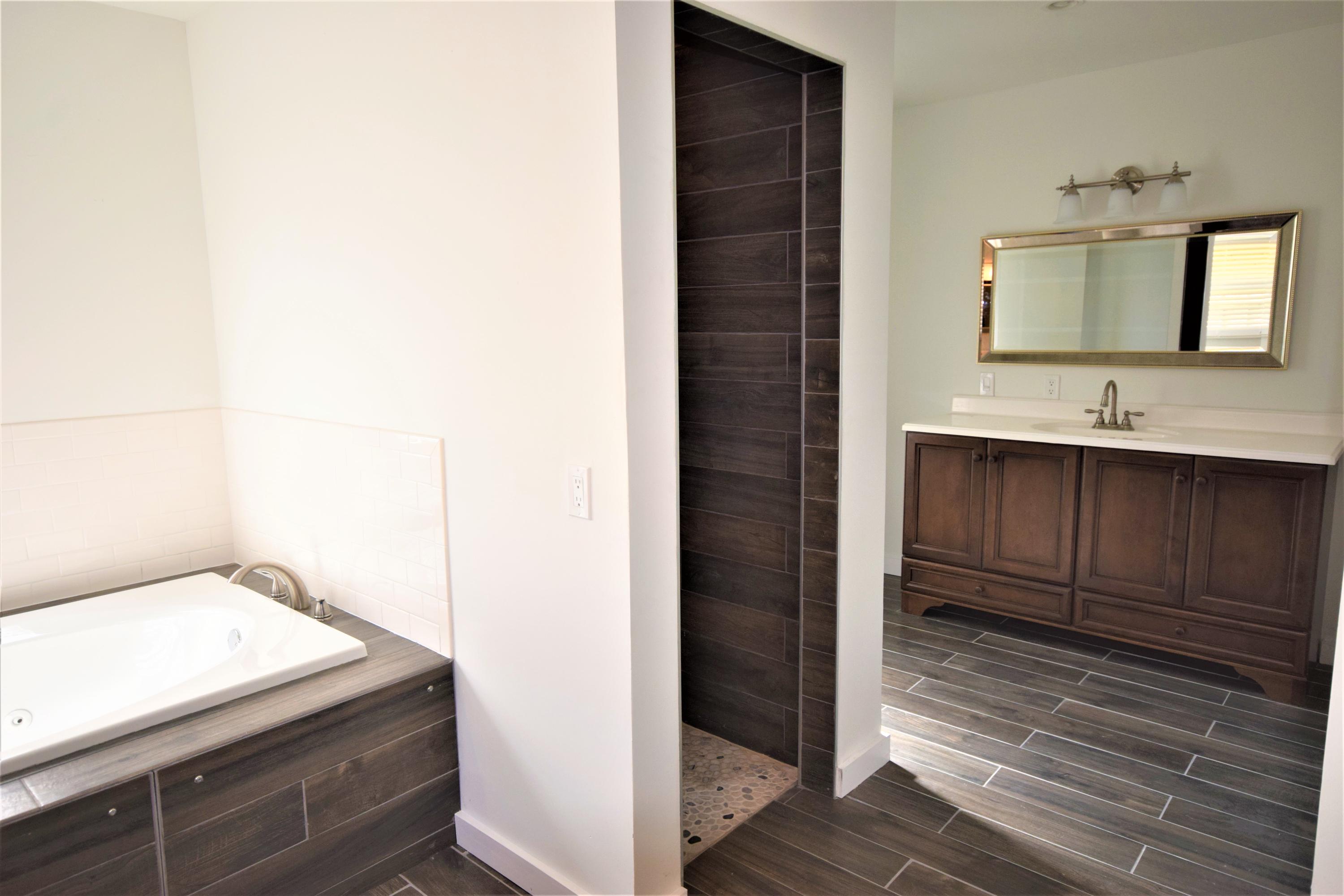 516 Northwest 55th Terrace Boca Raton, FL 33487 - Photo 29 of 39 DSC_4407