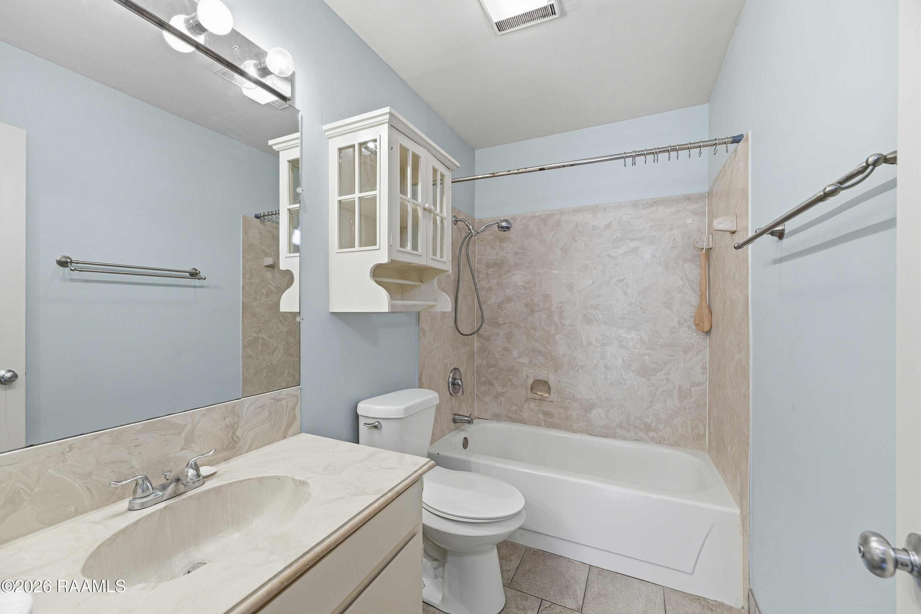 701 South College Road, Unit 111 Lafayette, LA 70503 - Photo 15 of 22 701SCollege_012